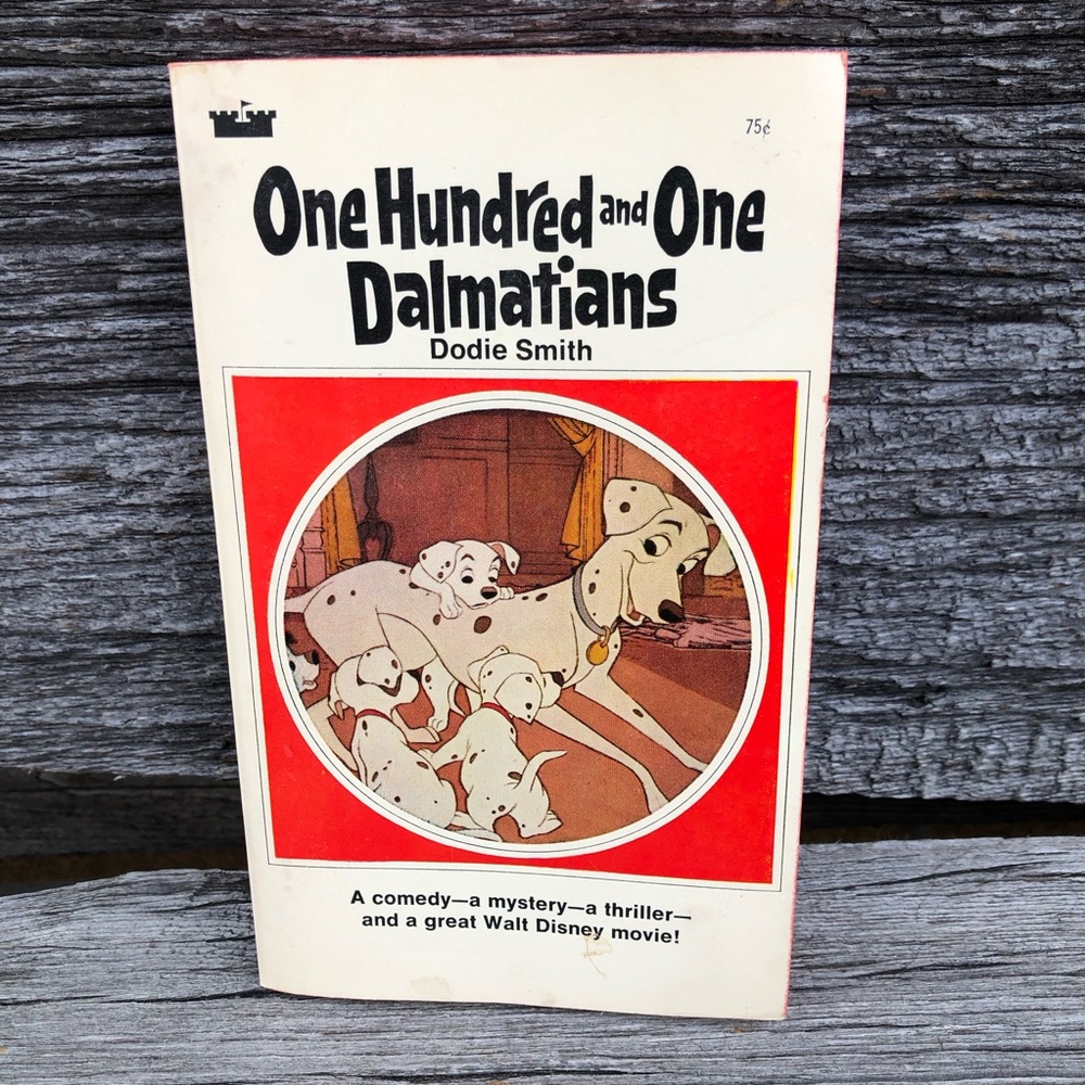 One Hundred and One Dalmations book by Dodie Smith ©️1969 sixties chapter novel🖤
